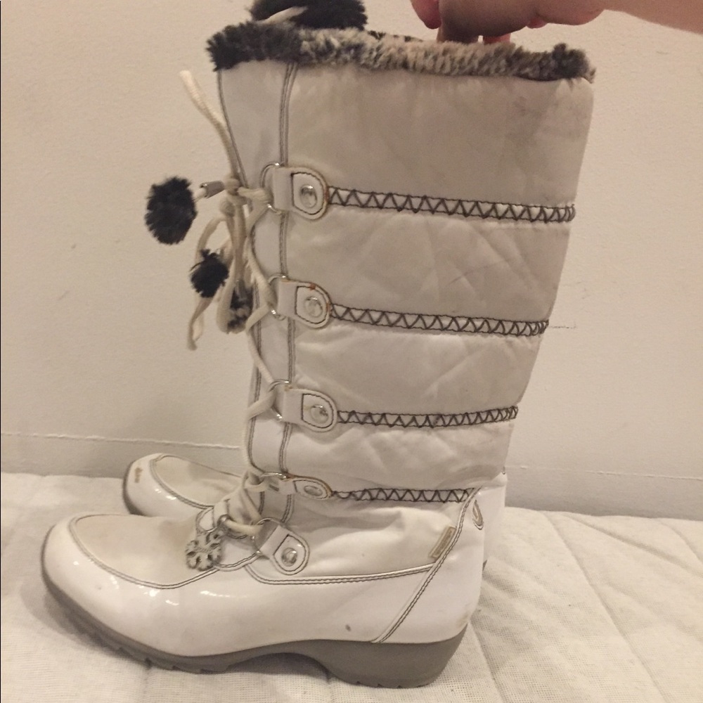 Women’s tall winter boots